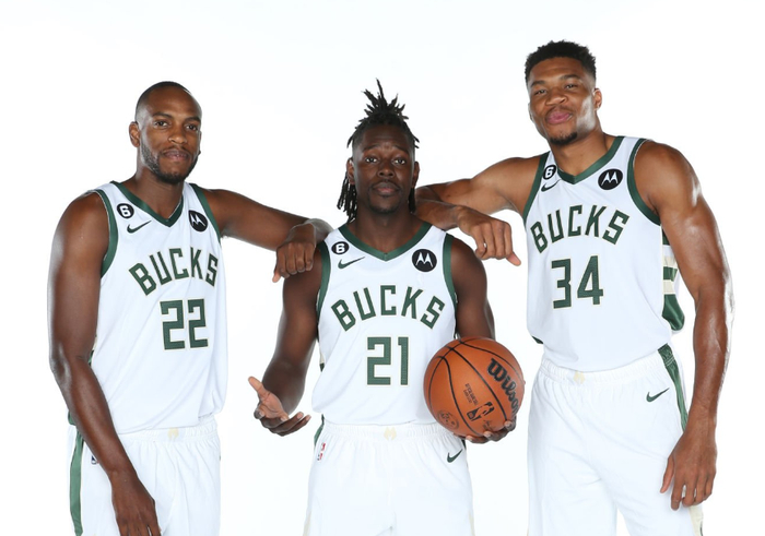 星空体育-湖人没戏了？字母哥更想加盟东海岸球队：不希望和持球大核搭档|吉安尼斯·安特托孔波|雄鹿|扬尼斯-阿德托昆博|克里斯-米德尔顿|克里斯·米德尔顿_新浪体育_新浪新闻