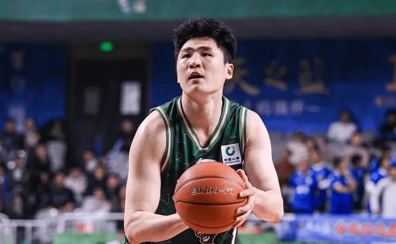 星空体育app-郭昊文低迷却展最佳赢球模式!汉兹赵柏清统领局势,替补多人齐爆