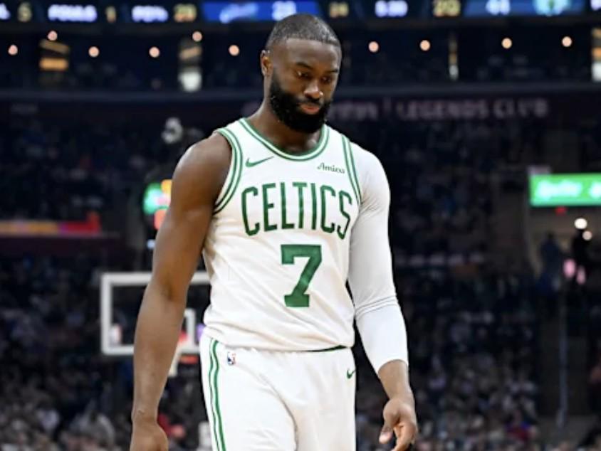 星空体育官网-杰伦-布朗:我觉得自己符合MVP的标准,但人们总是提升门槛