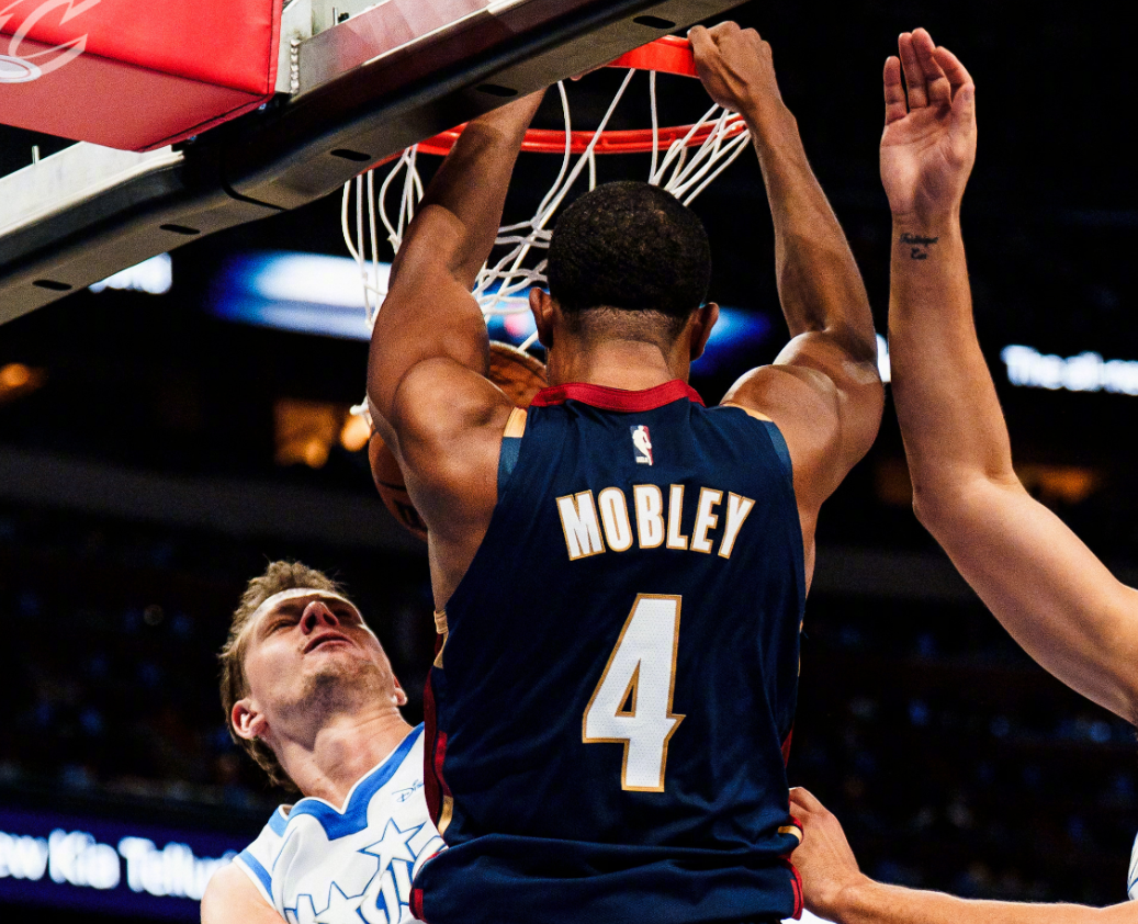 星空体育平台-哈登空砍30分8助,骑士爆冷惜败魔术!守住东部第四,或许是好事