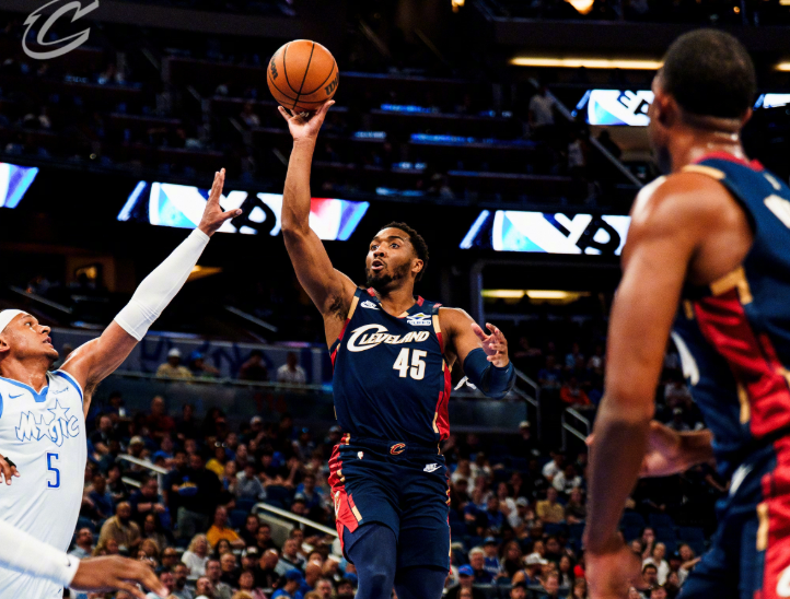 星空体育平台-哈登空砍30分8助,骑士爆冷惜败魔术!守住东部第四,或许是好事